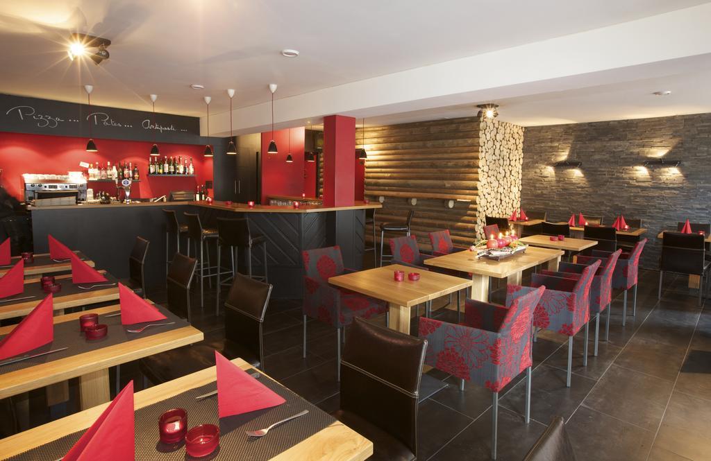 Hotel-Restaurant Le Lion D'Or Porrentruy Exteriör bild