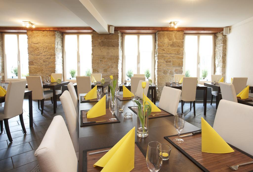 Hotel-Restaurant Le Lion D'Or Porrentruy Exteriör bild